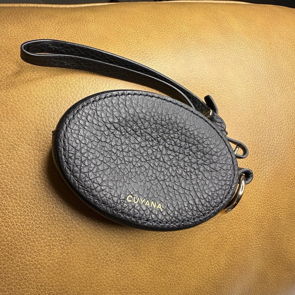 Cuyana Black Leather Coin Purse Zipper Wristlet Pouch Small
